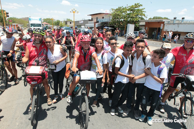 Ciclistas franceses llegan a Nicaragua para conocer nuestras bellezas